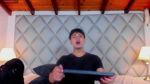 Snapshot of clement_reyes chatting on November 23, 4:29 pm clement_reyes online show from November 23, 4:29 pm