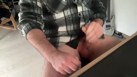 Snapshot of clemlorue75 chatting on February 14, 12:24 pm clemlorue75 online show from February 14, 12:24 pm