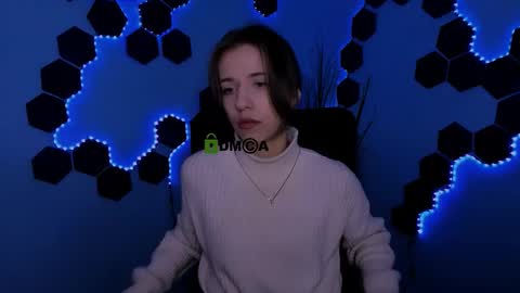 Snapshot of cleo_cool chatting on February 25, 9:30 am ur Cleo online show from February 25, 9:30 am