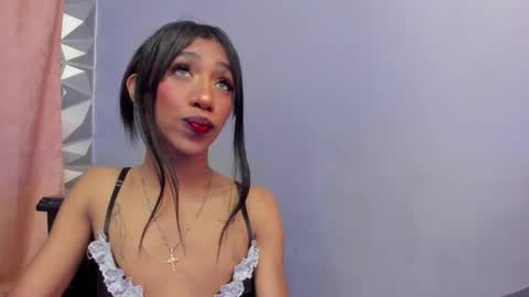 Snapshot of cleo_escobar chatting on February 5, 1:38 pm Cleo online show from February 5, 1:38 pm