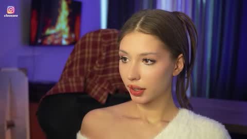 Cleo online show from March 15, 7:14 am