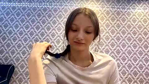 Cleo online show from December 3, 5:44 pm