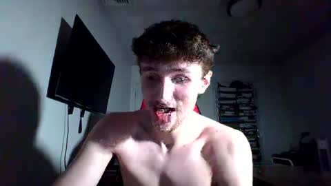 Snapshot of clint_wood chatting on November 8, 3:18 am clint_wood online show from November 8, 3:18 am