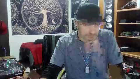 chad online show from December 22, 5:15 am