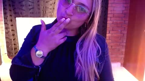 Snapshot of clio_queen chatting on February 1, 8:51 pm celeste online show from February 1, 8:51 pm