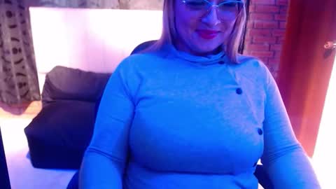 Snapshot of clio_queen chatting on February 3, 8:25 pm celeste online show from February 3, 8:25 pm