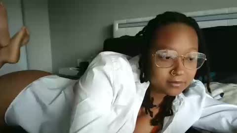 High Queen Clio online show from October 10, 3:55 pm