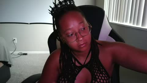 High Queen Clio online show from July 27, 4:03 pm