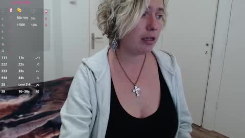 Syl  online show from November 16, 2:44 pm