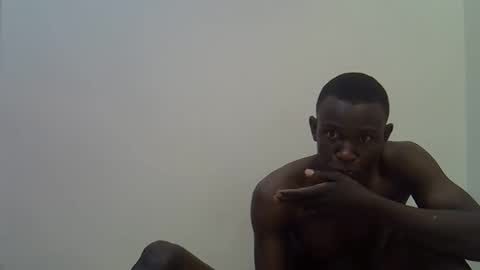 Snapshot of clive_damian chatting on May 19, 2:07 am clive_damian online show from May 19, 2:07 am