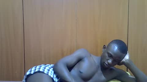 Snapshot of clive_damian chatting on May 27, 4:59 pm clive_damian online show from May 27, 4:59 pm