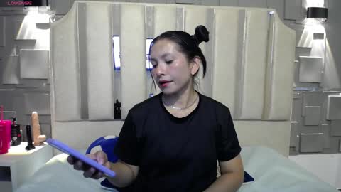 Cloe online show from April 13, 7:52 pm