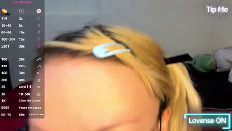 Snapshot of cloe_five chatting on October 17, 5:15 pm CLOE online show from October 17, 5:15 pm