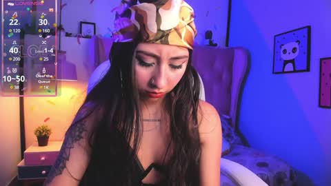 Cloe  online show from December 15, 8:25 pm