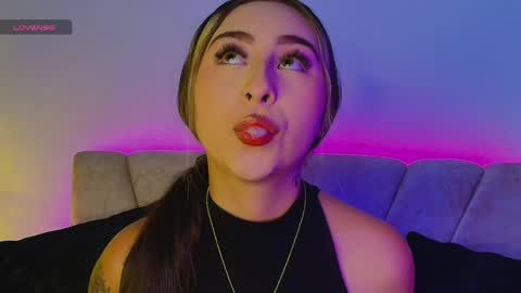 Snapshot of cloe_martinezz_ chatting on May 8, 10:15 pm cloe_martinezz_ online show from May 8, 10:15 pm