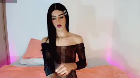 Snapshot of cloe_reminton_ chatting on January 27, 7:35 am CLOE REMINTON online show from January 27, 7:35 am