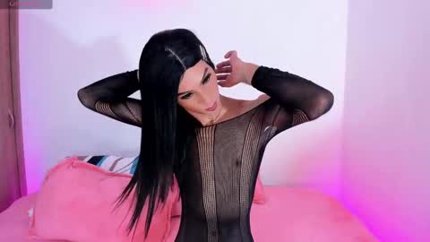 Snapshot of cloe_reminton_ chatting on February 4, 10:10 am CLOE REMINTON online show from February 4, 10:10 am