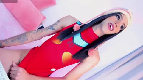 Snapshot of cloe_reminton_ chatting on February 25, 9:53 am CLOE REMINTON online show from February 25, 9:53 am