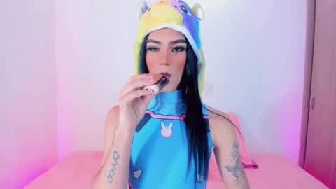 Snapshot of cloe_reminton_ chatting on March 9, 3:43 am CLOE REMINTON online show from March 9, 3:43 am