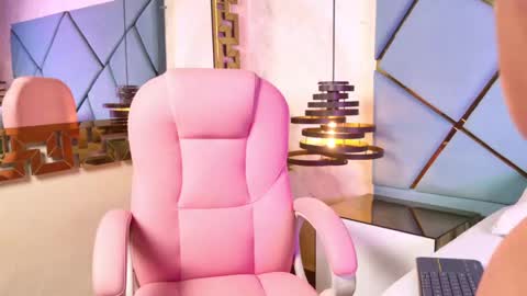 Cloe  online show from October 1, 11:49 am