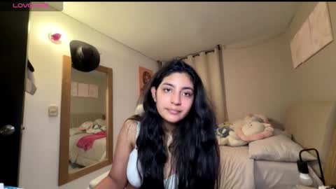 cloe small online show from October 11, 2:22 am