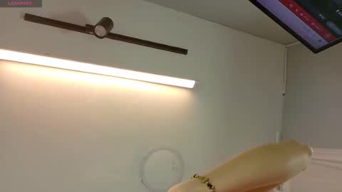 cloedurant online show from March 28, 9:36 pm