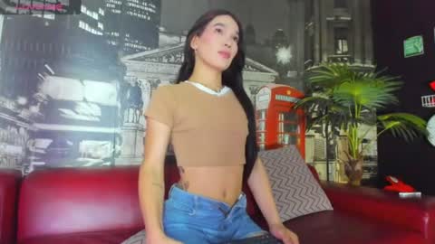 Snapshot of cloerodriguez chatting on July 5, 9:22 pm ---Cloe--- online show from July 5, 9:22 pm
