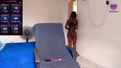 Snapshot of cloey_katherim chatting on June 3, 11:57 am cloey_katherim online show from June 3, 11:57 am