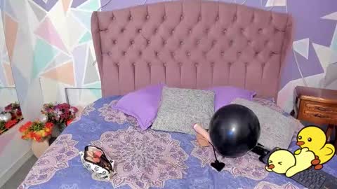 cloeygraweing online show from November 11, 7:03 pm