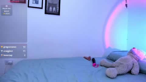 Snapshot of clohe_j chatting on February 7, 4:27 am clohe_j online show from February 7, 4:27 am