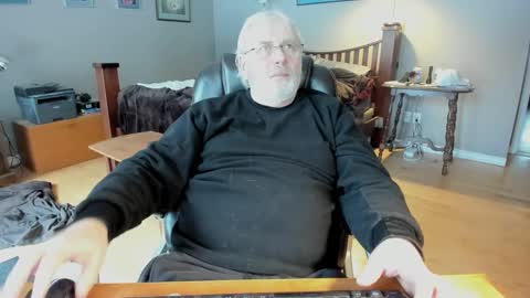 Snapshot of cloudalert62 chatting on January 1, 6:27 pm cloudalert62 online show from January 1, 6:27 pm