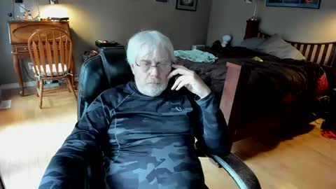 Snapshot of cloudalert62 chatting on March 9, 4:00 pm cloudalert62 online show from March 9, 4:00 pm