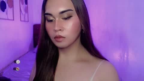 Snapshot of cloudia_babe chatting on December 15, 3:16 pm Cloudia babe69 online show from December 15, 3:16 pm