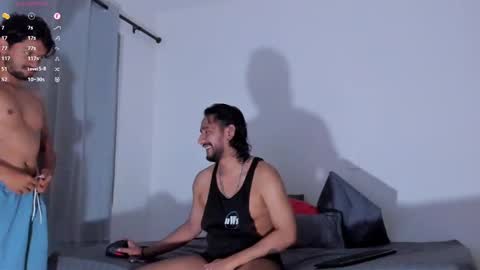 Snapshot of cloudy_pigdude chatting on December 29, 3:44 am CRISTIAN online show from December 29, 3:44 am