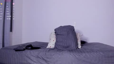 Snapshot of cloudy_pigdude chatting on February 5, 6:13 am CRISTIAN online show from February 5, 6:13 am