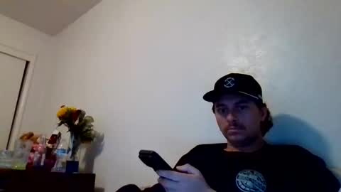 Snapshot of cloudyydayzz chatting on February 17, 10:45 am tallhungandcloudy online show from February 17, 10:45 am