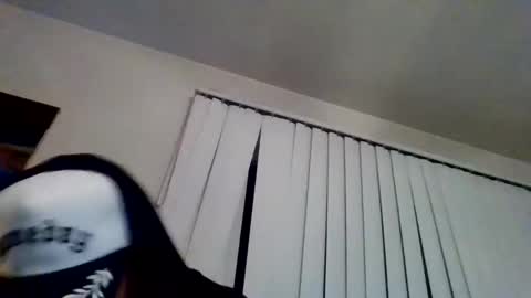 Snapshot of cloudyydayzz chatting on February 20, 9:00 am tallhungandcloudy online show from February 20, 9:00 am