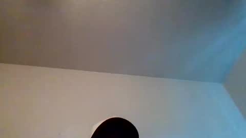 Snapshot of cloudyydayzz chatting on March 1, 12:01 am tallhungandcloudy online show from March 1, 12:01 am