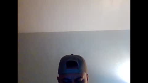 Snapshot of cloudyydayzz chatting on March 4, 12:05 am tallhungandcloudy online show from March 4, 12:05 am