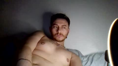 Snapshot of cloudyydayzz chatting on March 12, 8:53 am tallhungandcloudy online show from March 12, 8:53 am