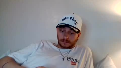 Snapshot of cloudyydayzz chatting on March 18, 1:42 am tallhungandcloudy online show from March 18, 1:42 am