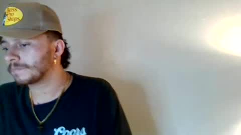 Snapshot of cloudyydayzz chatting on March 19, 2:37 am tallhungandcloudy online show from March 19, 2:37 am