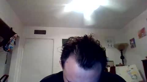 Snapshot of cloudyydayzz chatting on March 25, 10:32 am tallhungandcloudy online show from March 25, 10:32 am