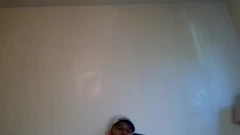 Snapshot of cloudyydayzz chatting on March 25, 10:49 pm tallhungandcloudy online show from March 25, 10:49 pm