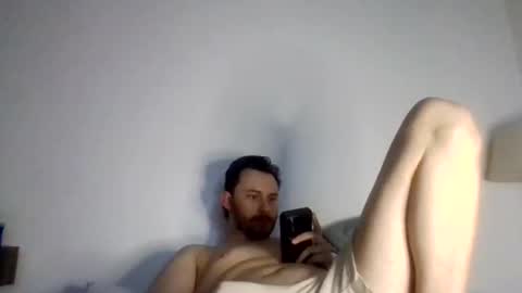 Snapshot of cloudyydayzz chatting on March 27, 10:59 am tallhungandcloudy online show from March 27, 10:59 am