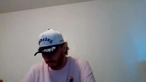 Snapshot of cloudyydayzz chatting on April 7, 1:50 am tallhungandcloudy online show from April 7, 1:50 am