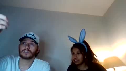 Snapshot of cloudyydayzz chatting on April 8, 12:16 pm tallhungandcloudy online show from April 8, 12:16 pm