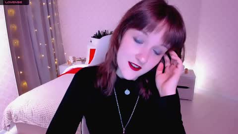 Snapshot of clover_red chatting on January 21, 3:10 pm Clover follow me online show from January 21, 3:10 pm