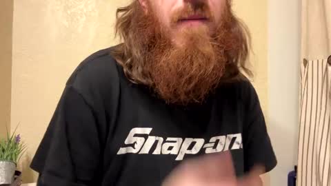 Snapshot of cloverboy1988 chatting on January 17, 11:59 am cloverboy1988 online show from January 17, 11:59 am