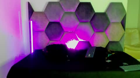 Snapshot of cloy_areo chatting on June 20, 11:57 am Cloy areo make me come with pleasure online show from June 20, 11:57 am